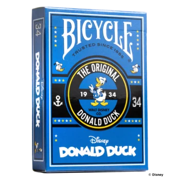 Eine Bicycle Disney Classic Donald Duck Inspired Kartenschachtel steht mit sichtbarer Vorderseite vor einem weißem Hintergrund.